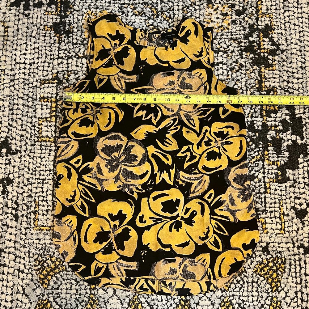 Who What Wear Women's Yellow/Black Floral Sleeveless Blouse - Size XS